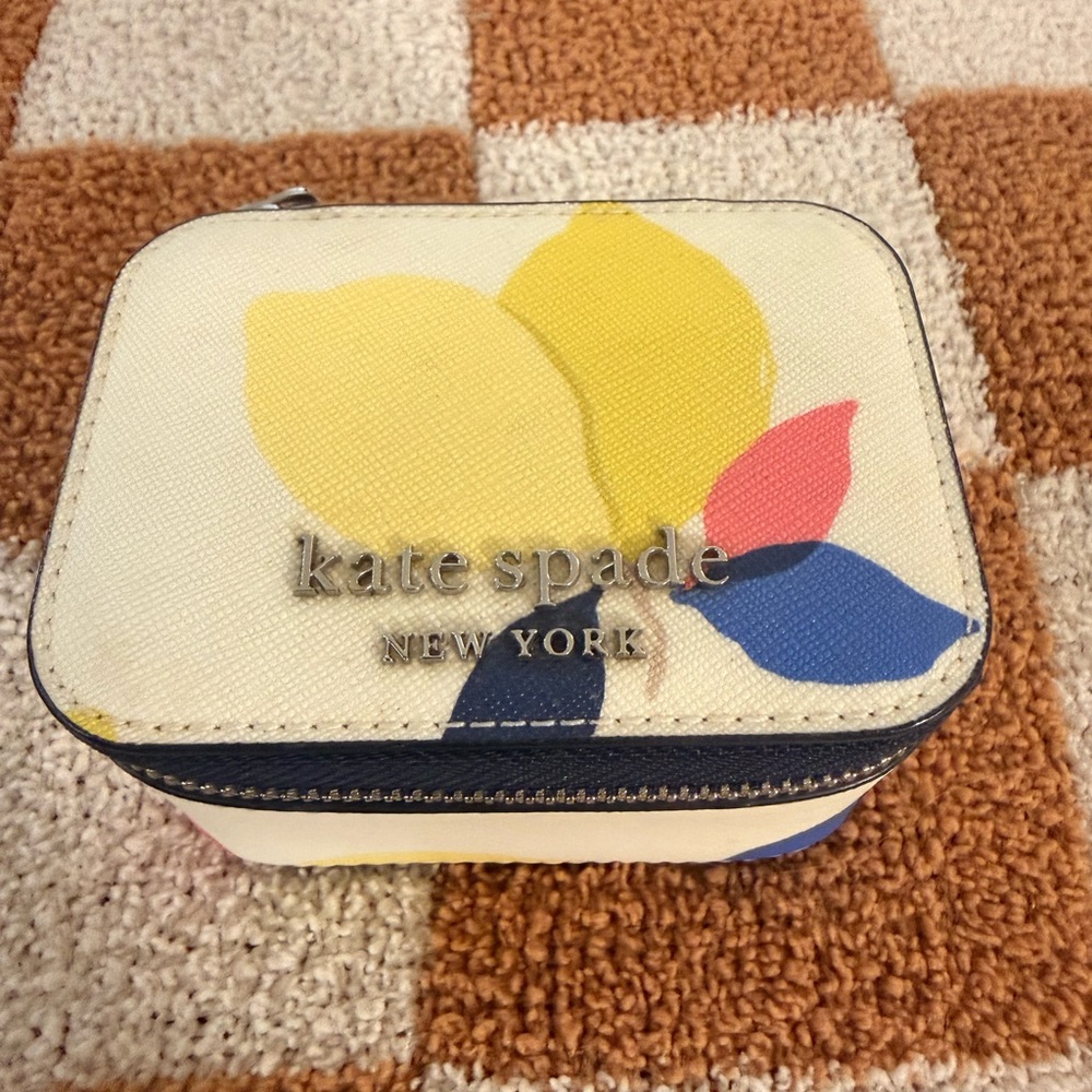 Kate Spade Lemon Zest Jewelry Holder - Picture 3 of 10